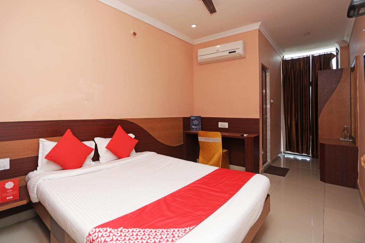 Hotel Nayapalli Bhubaneswar Bagian luar foto